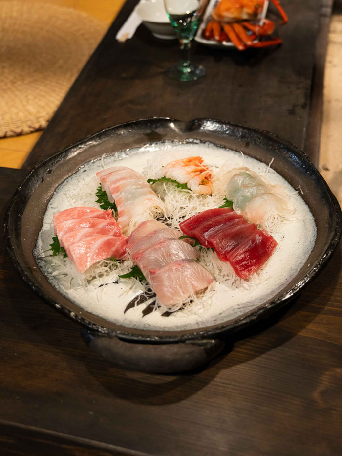 地魚の刺身盛り合わせ